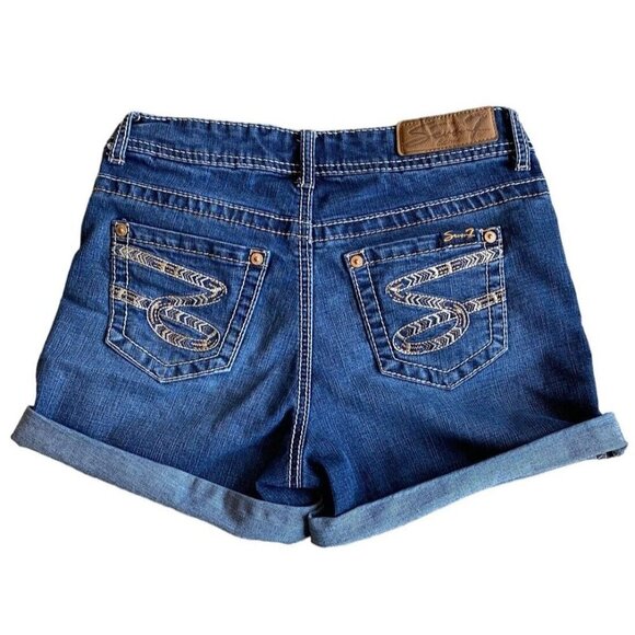 Seven7 Womens Medium Dark‎ Wash Rolled Up Jean Shorts Embroidered Logo Size 4 - Picture 2 of 7